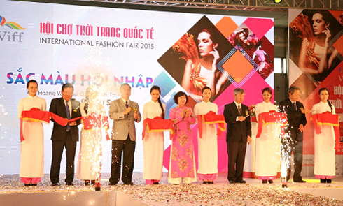viff-2015-phat-huy-toi-da-nang-luc-det-may-va-thoi-trang-cua-viet-nam-1