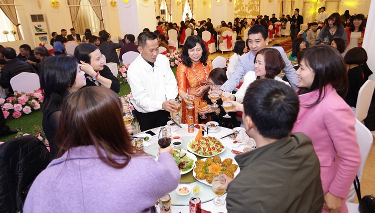 gala-chao-xuan-2017-mattana-dot-pha-va-phat-trien