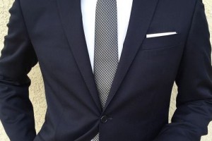 khac-phuc-nhung-loi-co-ban-hay-mac-khi-mac-suit
