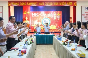 tao-hung-khoi-trong-ngay-ra-quan-san-xuat-dau-nam