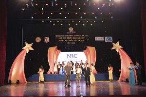 NBC-lien tuc-duoc-ton-vinh-nhieu-giai-thuong-lon-nam-2018-2