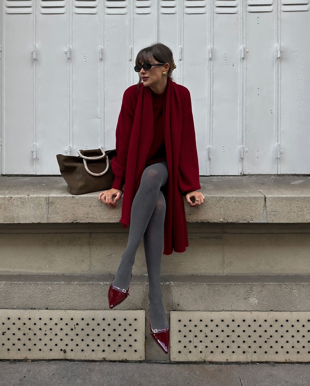 Mix đồ với áo len mongtoghi cardigan