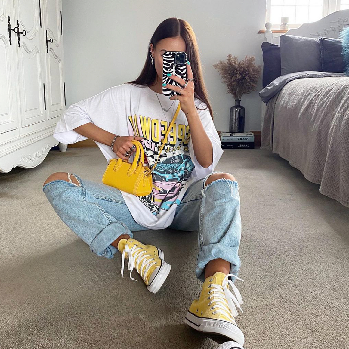 25+ Cách Phối Đồ Với Giày Converse Cổ Cao Nữ Hack Dáng 6 Phối đồ với giày converse cổ cao và váy hoa