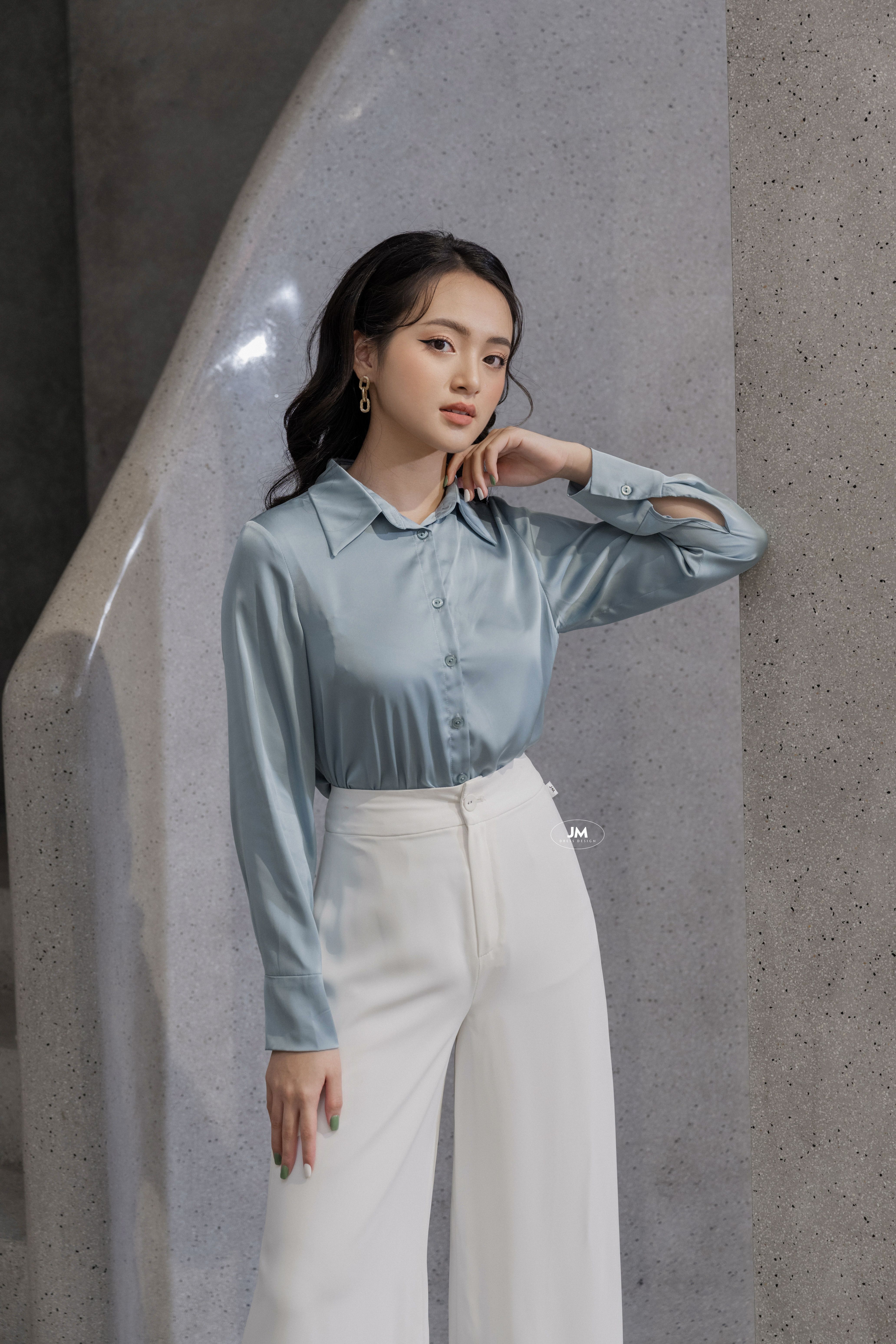 Outfit đi làm nữ năng động