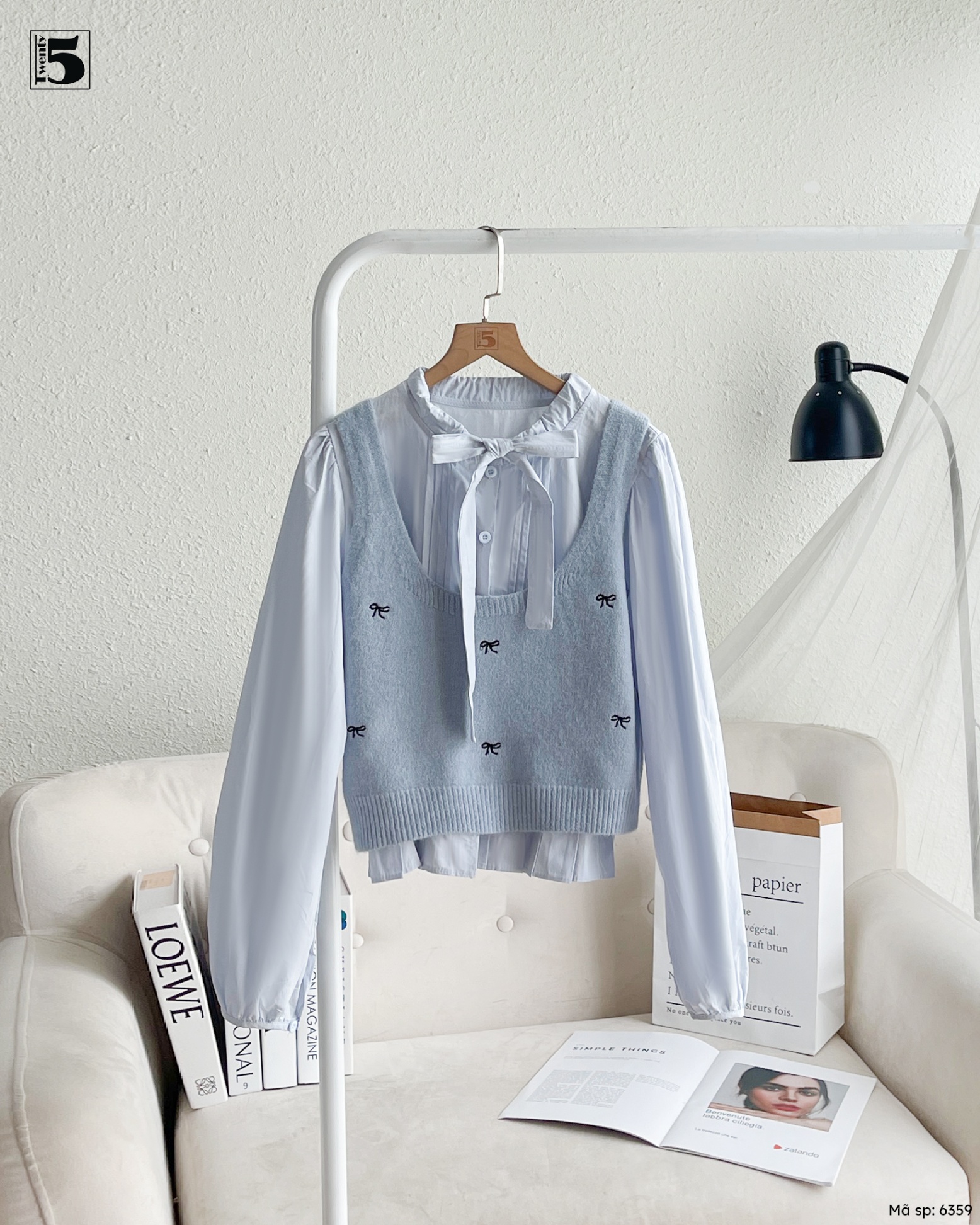 15+ Cách Phối Áo Sơ Mi Gile Nữ Thanh Lịch Và Sành Điệu 6 Áo sơ mi phối gile nữ phong cách preppy