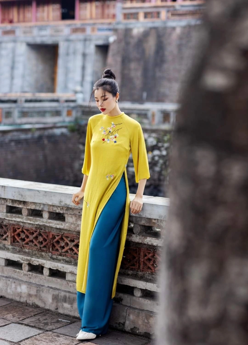 Màu vàng chanh phối với màu be