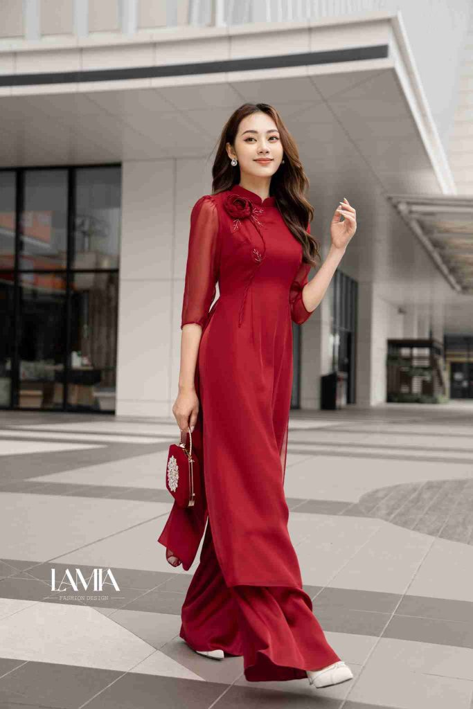ao dai do phoi quan mau gi 1918