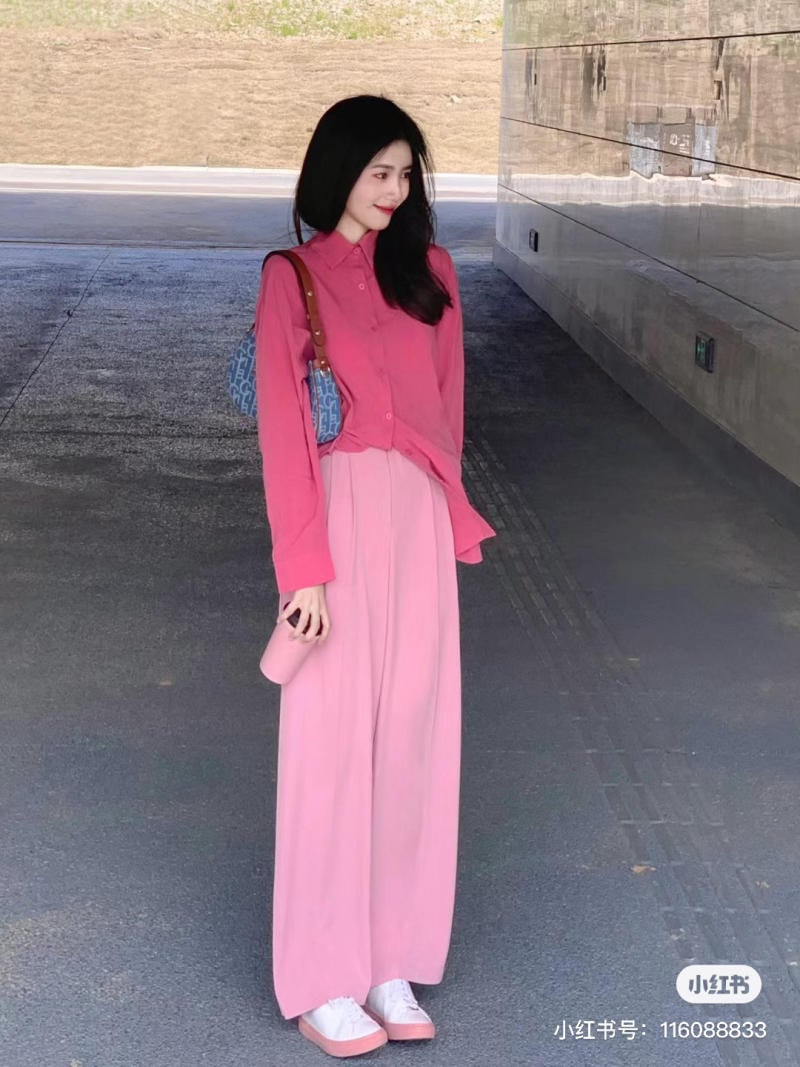 Màu Hồng Pastel Phối Với Màu Gì? 11+ Gợi Ý Phối Đồ Sành Điệu 4 áo hồng pastel mặc với quần jean