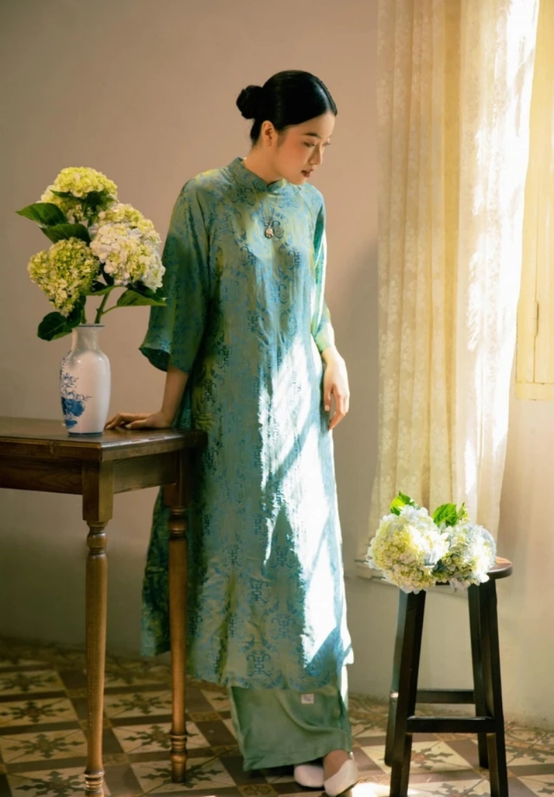 Áo dài cho người bắp tay to