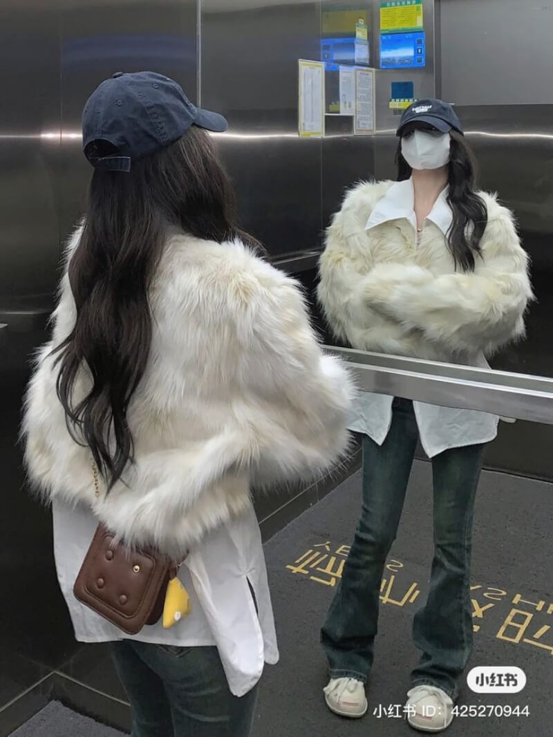 Phối áo khoác lông nữ dáng ngắn