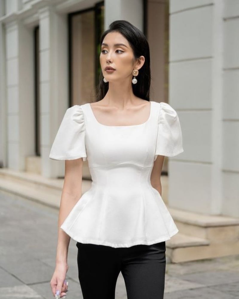 áo peplum và chân váy bút chì