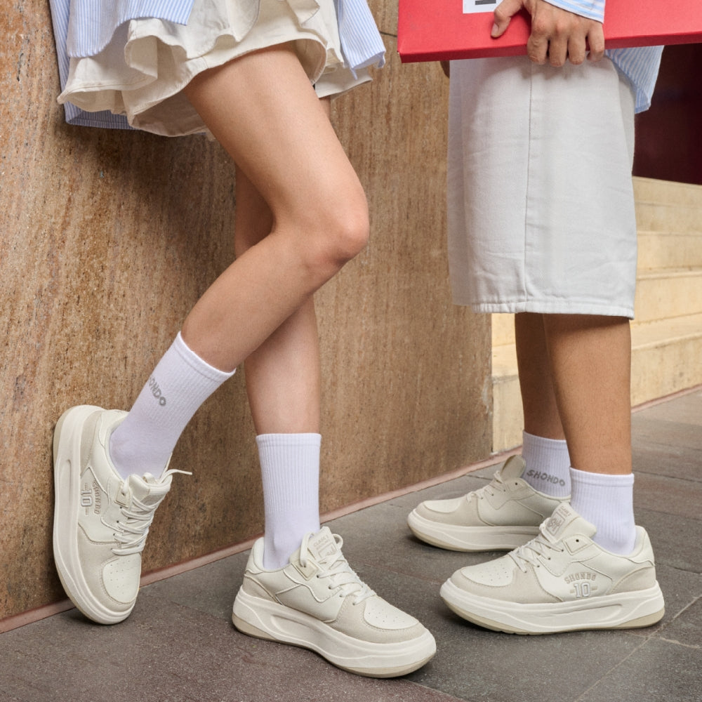 Đi sneaker mang vớ gì
