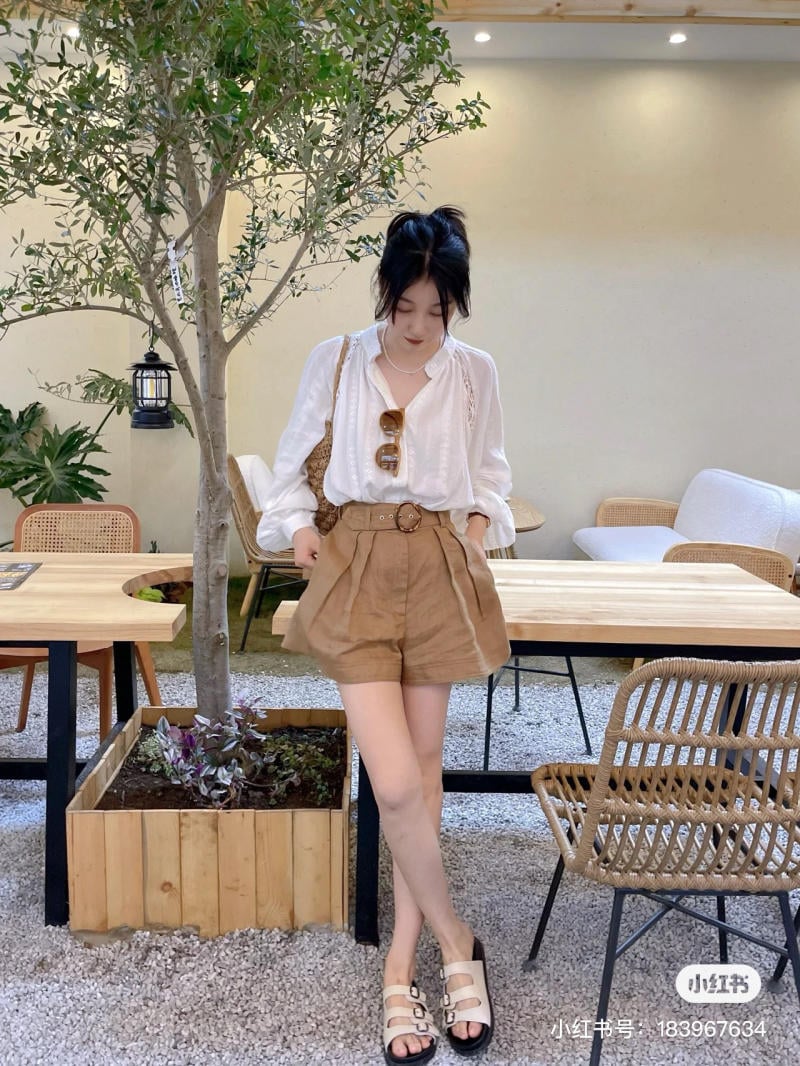 Phối đồ với quần short nữ công sở