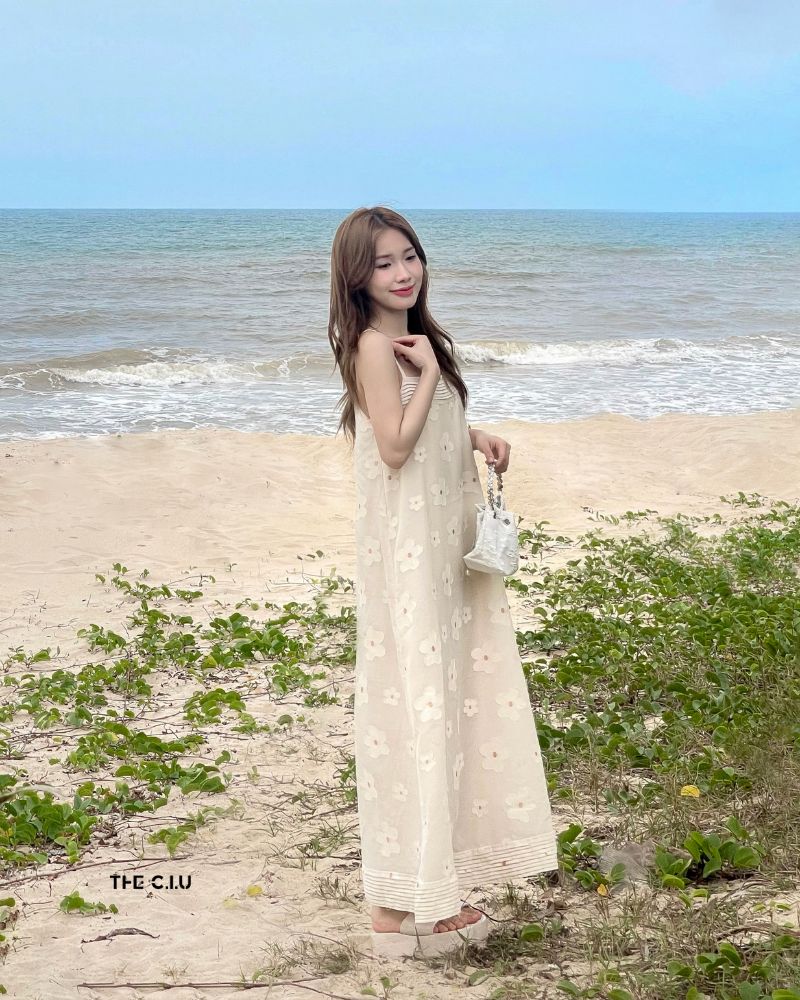 Phối đồ đi biển nữ trẻ trung
