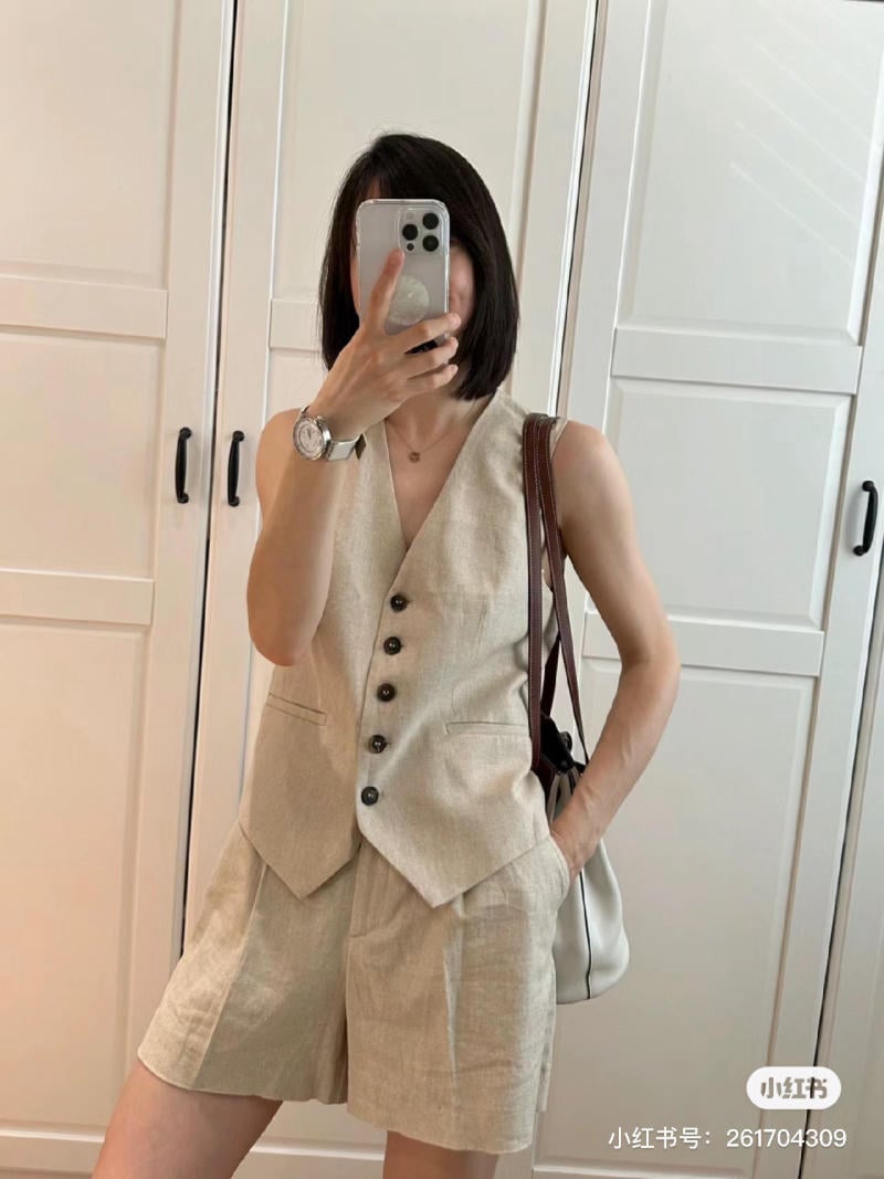 áo gile mặc với áo sơ mi