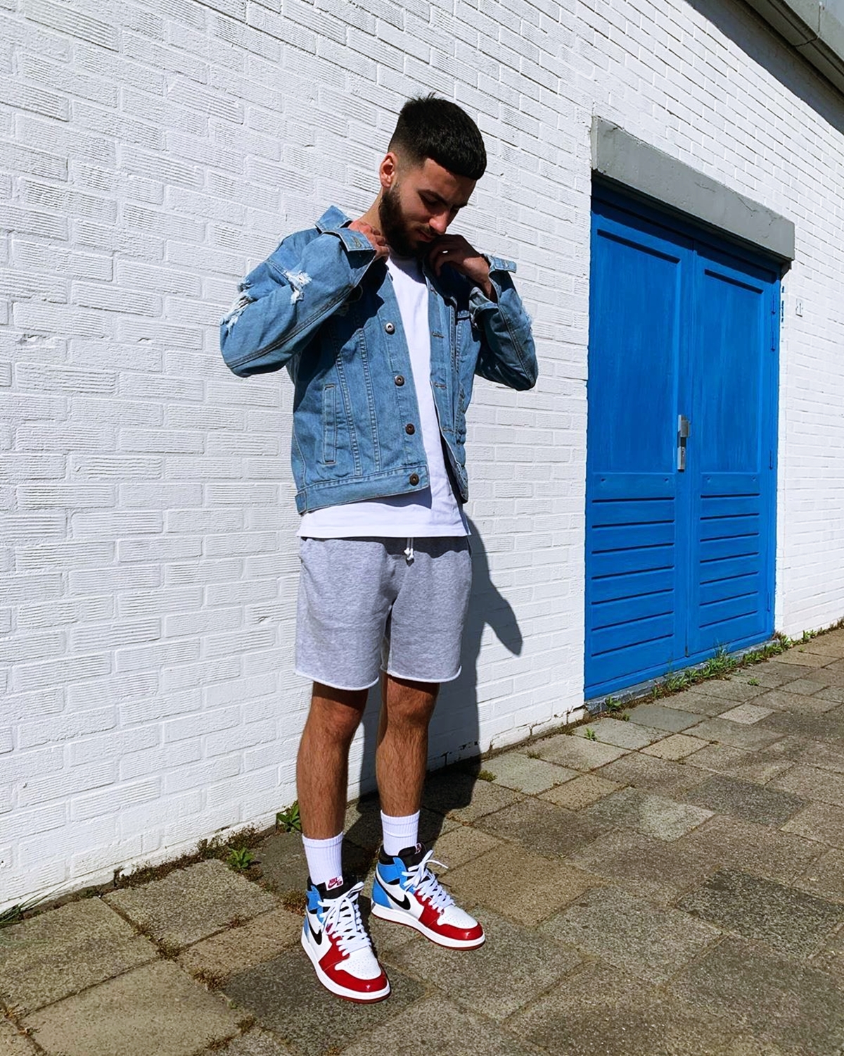 Phối đồ với giày jordan cổ thấp nam và quần jeans