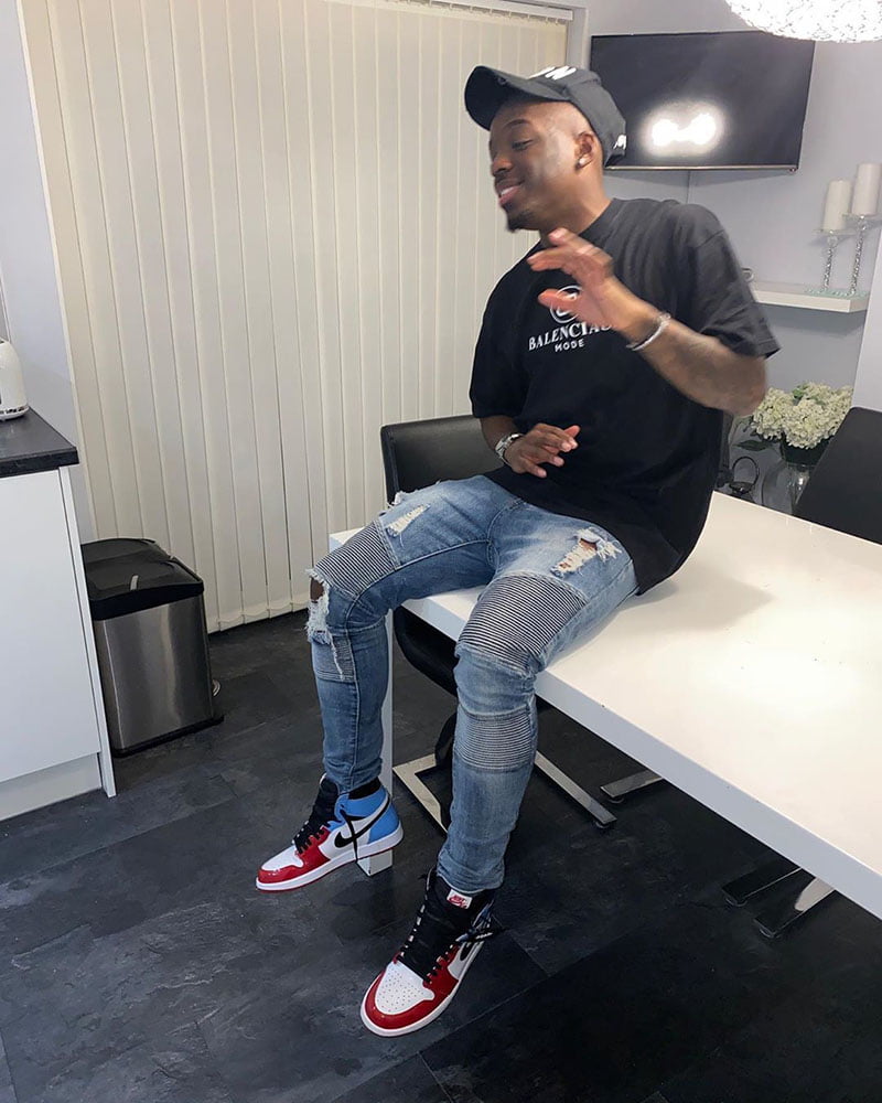 Đi giày sneaker với quần short