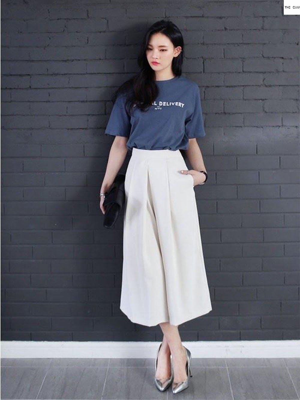 quần trắng nam mặc áo gì