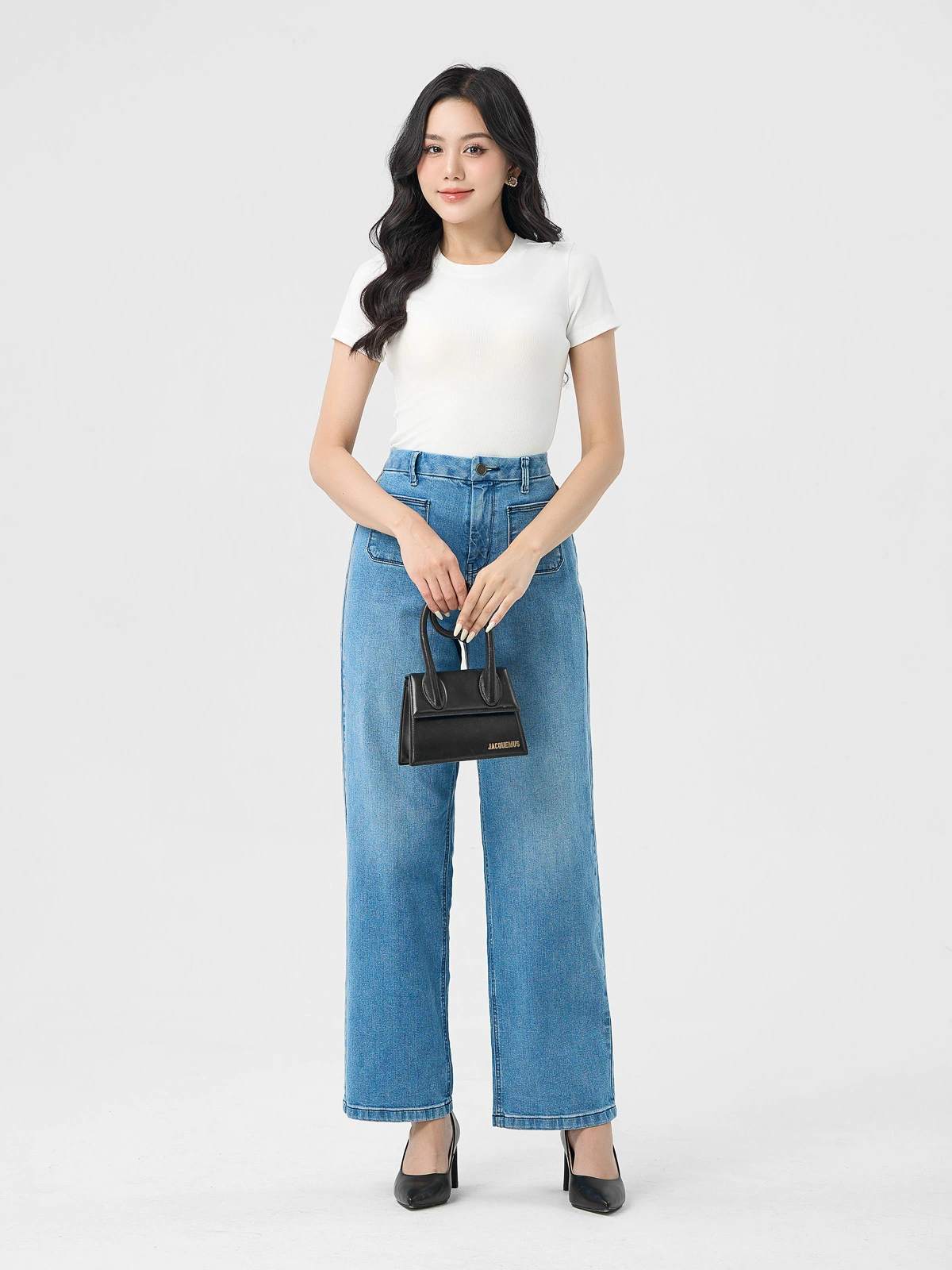 11+ Cách Phối Quần Jean Ống Rộng Cho Người Lùn Hack Dáng 5 Chọn giày phối với quần jean ống rộng