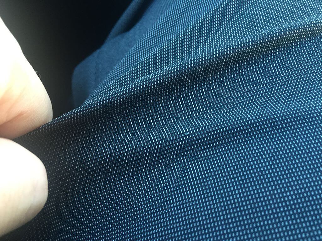 Vải polyester có co giãn không?