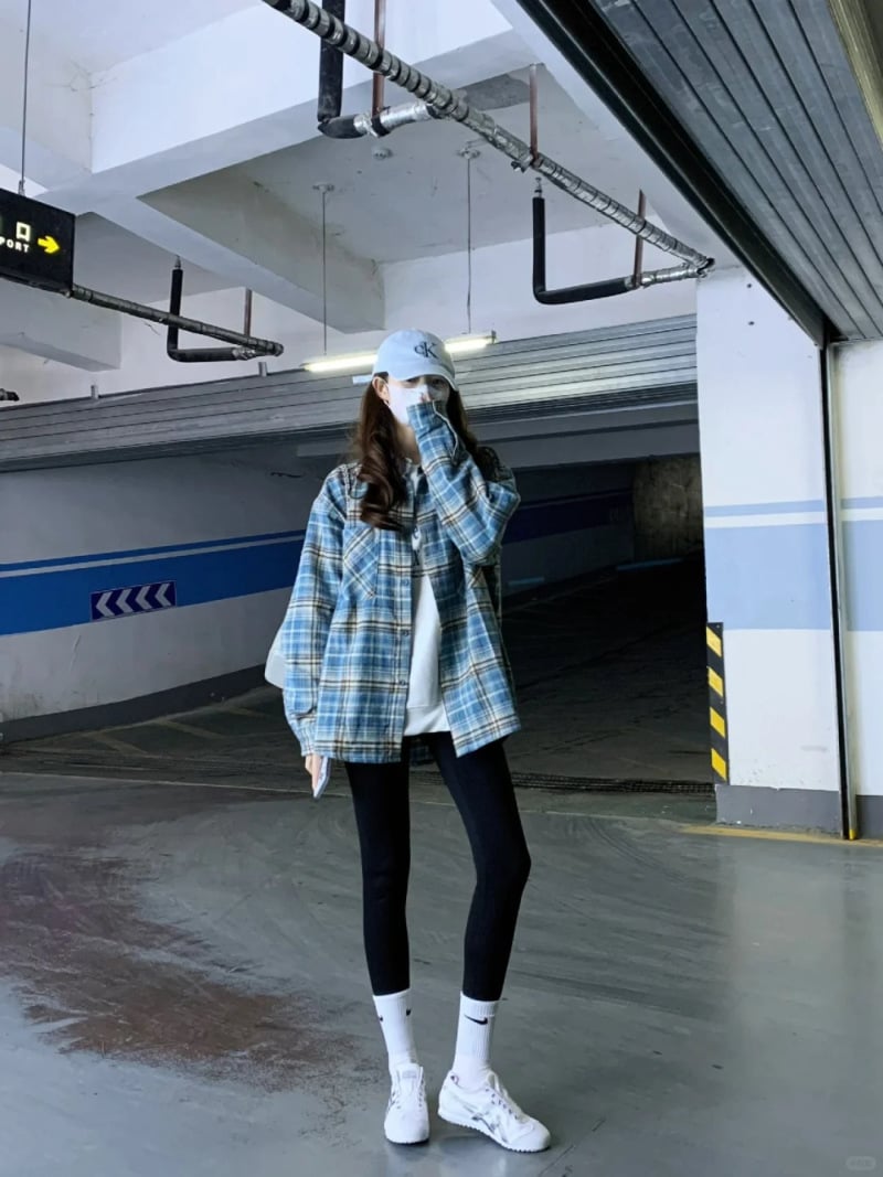 Cách phối quần legging áo sơ mi công sở