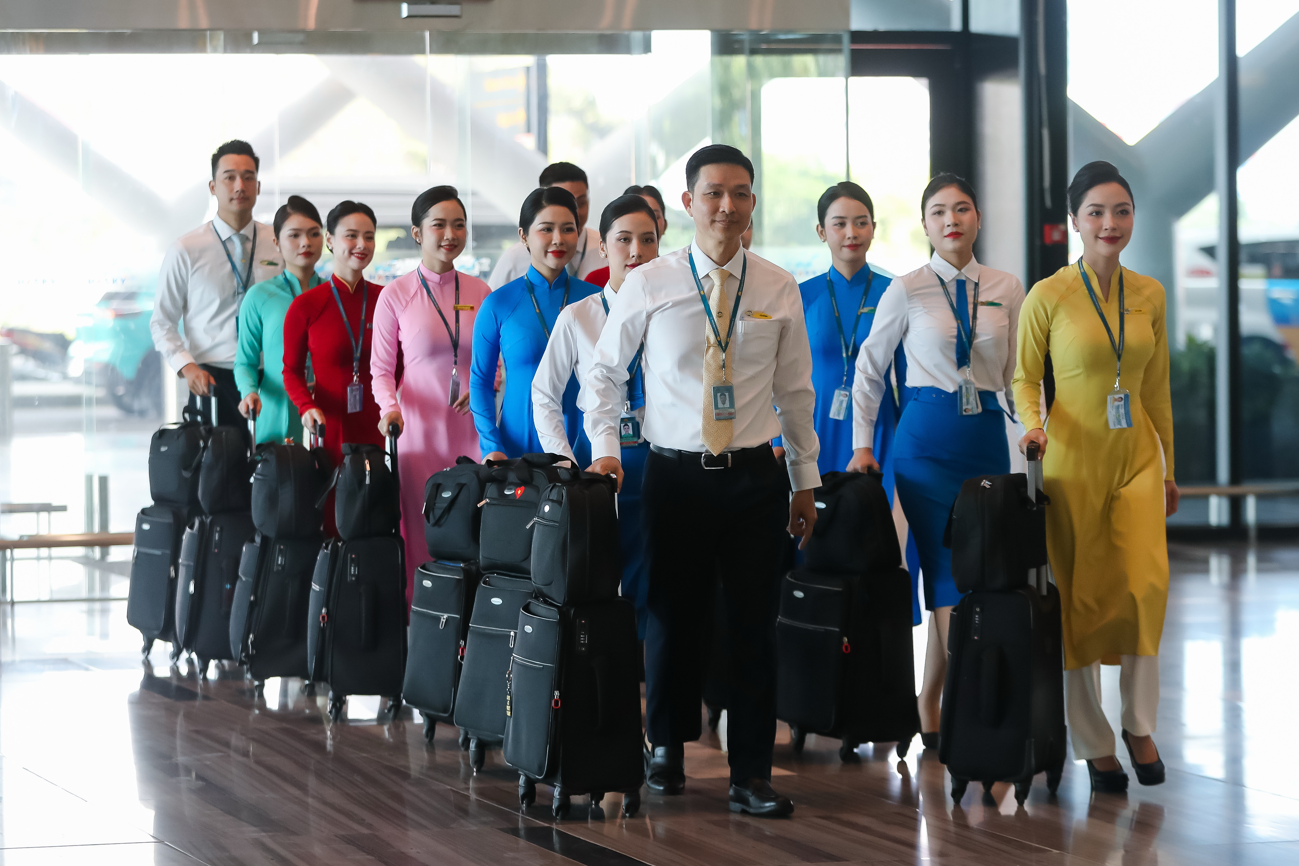 Đồng Phục Vietnam Airlines Hành Trình Trở Thành Biểu Tượng 3 ý nghĩa đồng phục vietnam airline