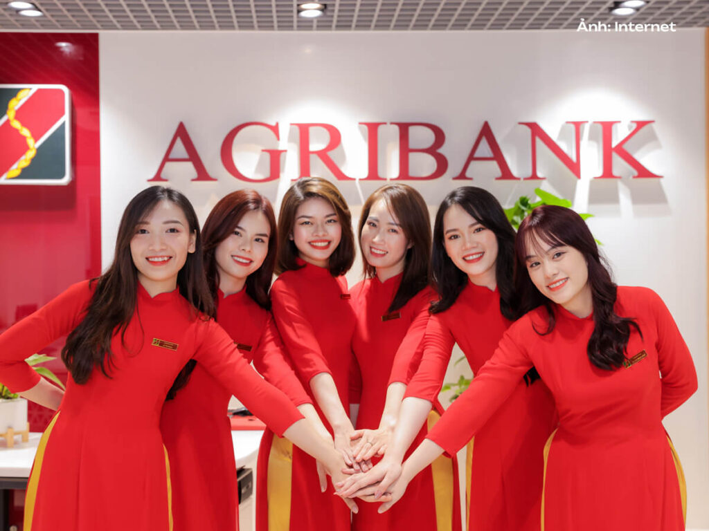 Áo dài Agribank