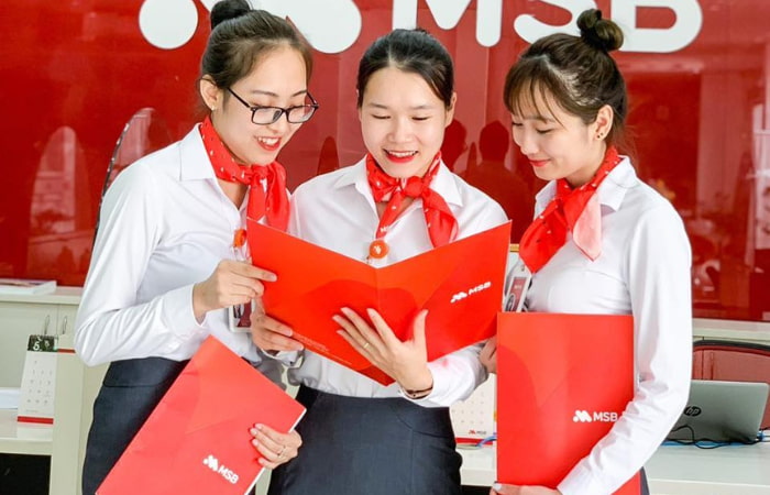 Đồng Phục MSB Phân Tích Chi Tiết & Giải Pháp May Đo 2 Đồng phục MSB cho nhân viên nữ
