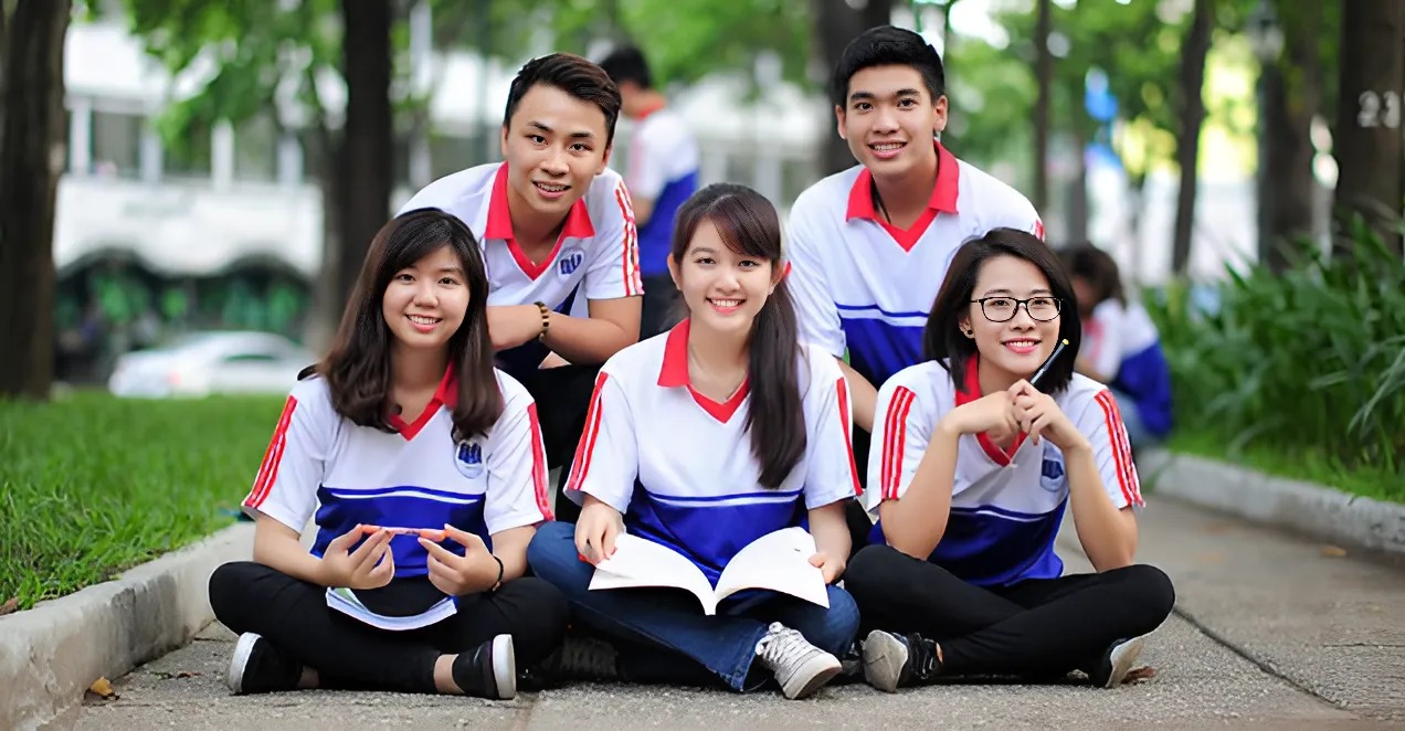 Đồng Phục UEH Toàn Tập Mẫu Mã, Bảng Giá & Nơi Mua 5 quy định đồng phục ueh