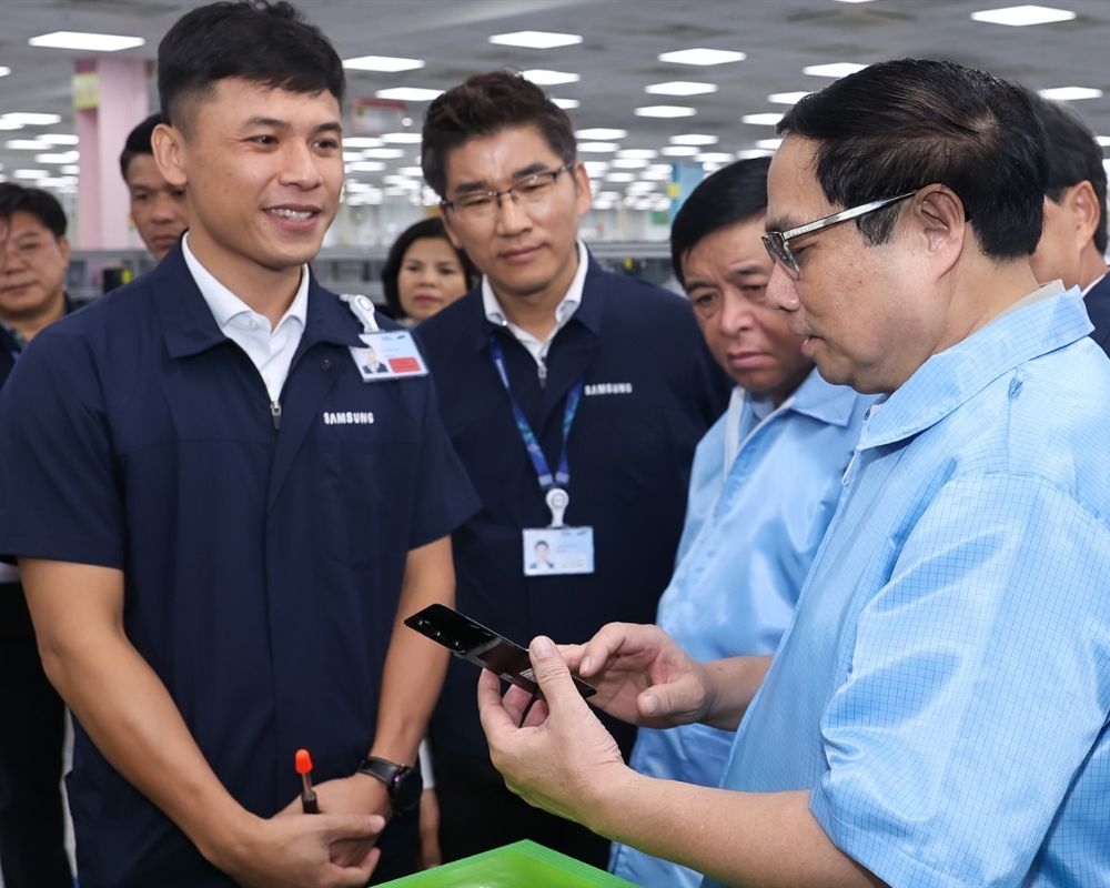 Mẫu đồng phục Samsung cho nhân viên