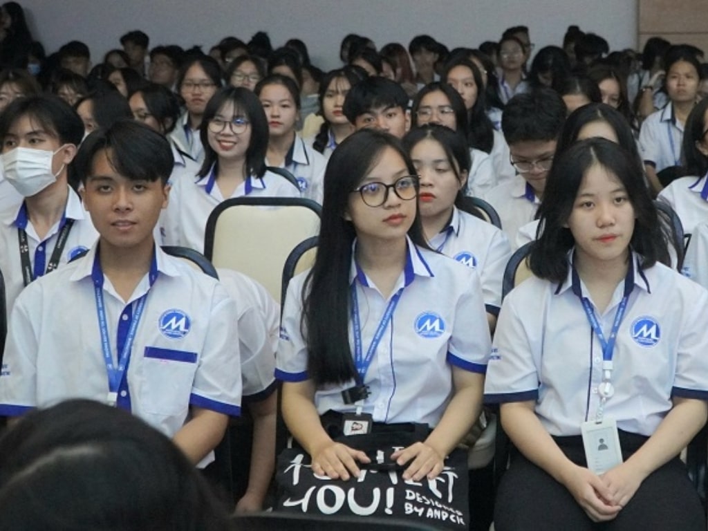Tất Tần Tật Về Đồng Phục UFM Mới Nhất 7 Mẫu đồng phục UFM chính quy