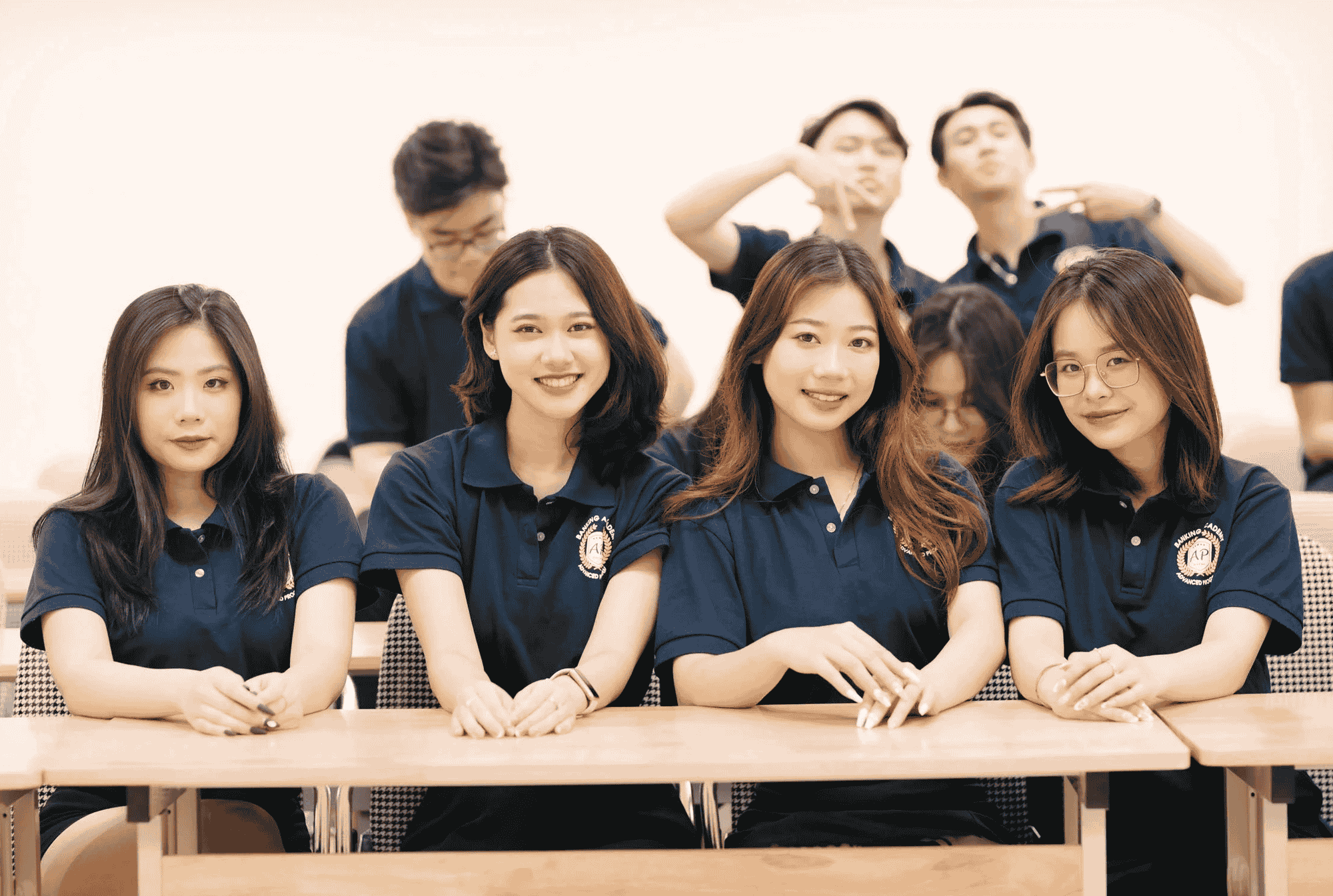 Mẫu đồng phục học viện ngân hàng chính thức