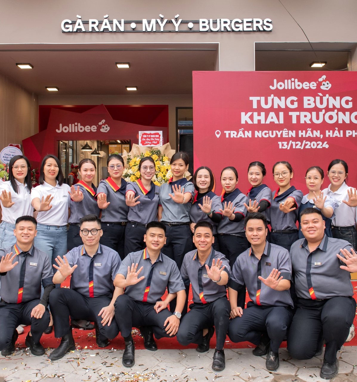 Chất liệu may đồng phục Jollibee