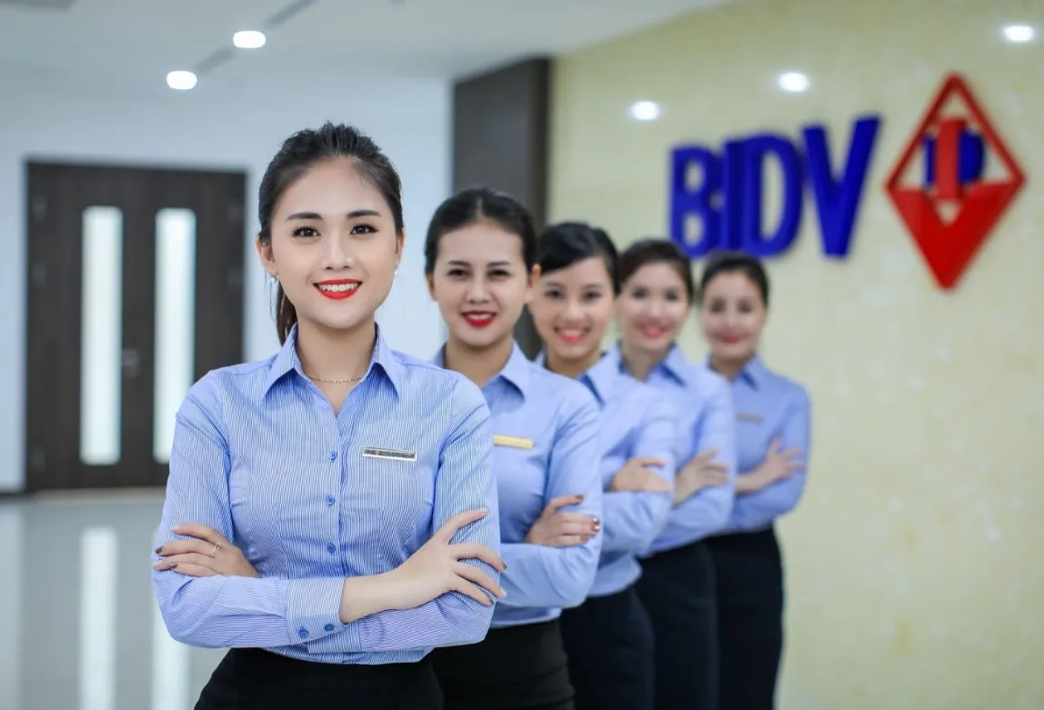 Đồng Phục Ngân Hàng Đẹp | Tư Vấn Thiết Kế & Báo Giá 5 Mẫu đồng phục ngân hàng BIDV thanh lịch