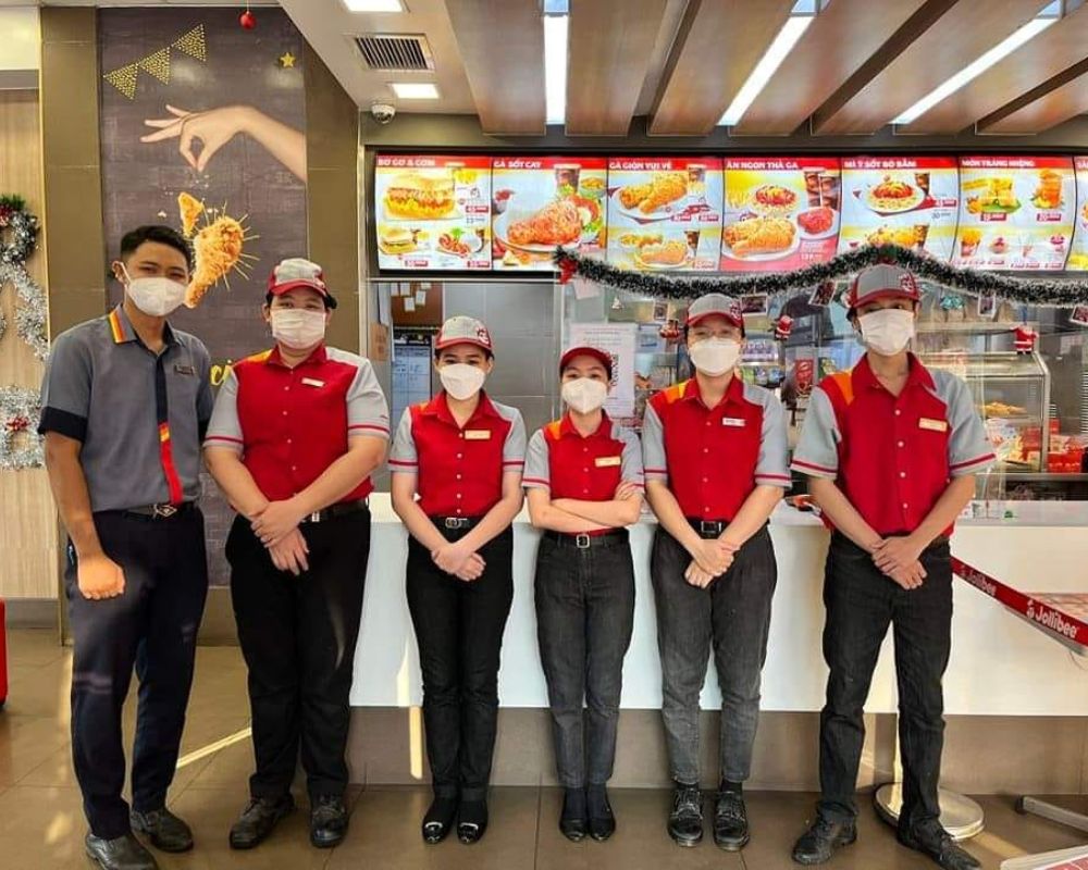 Đồng phục Jollibee cho nhân viên nữ