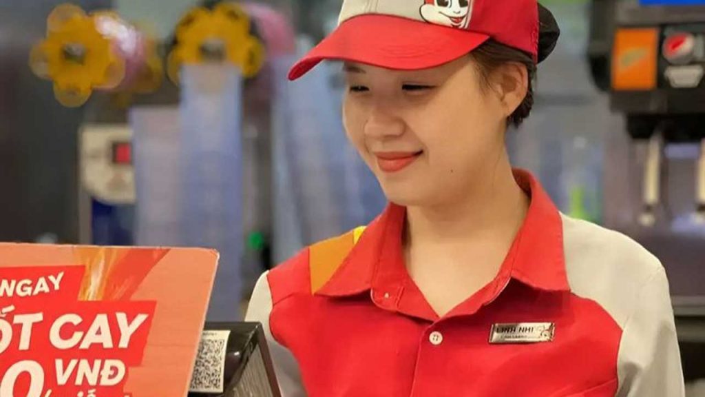 dong phuc nhan vien jollibee