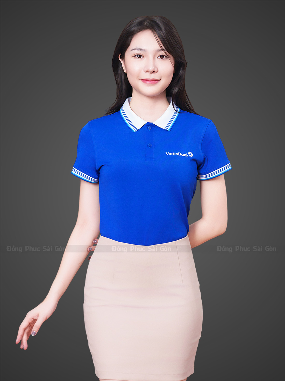 Nhân viên trong đồng phục Vietinbank