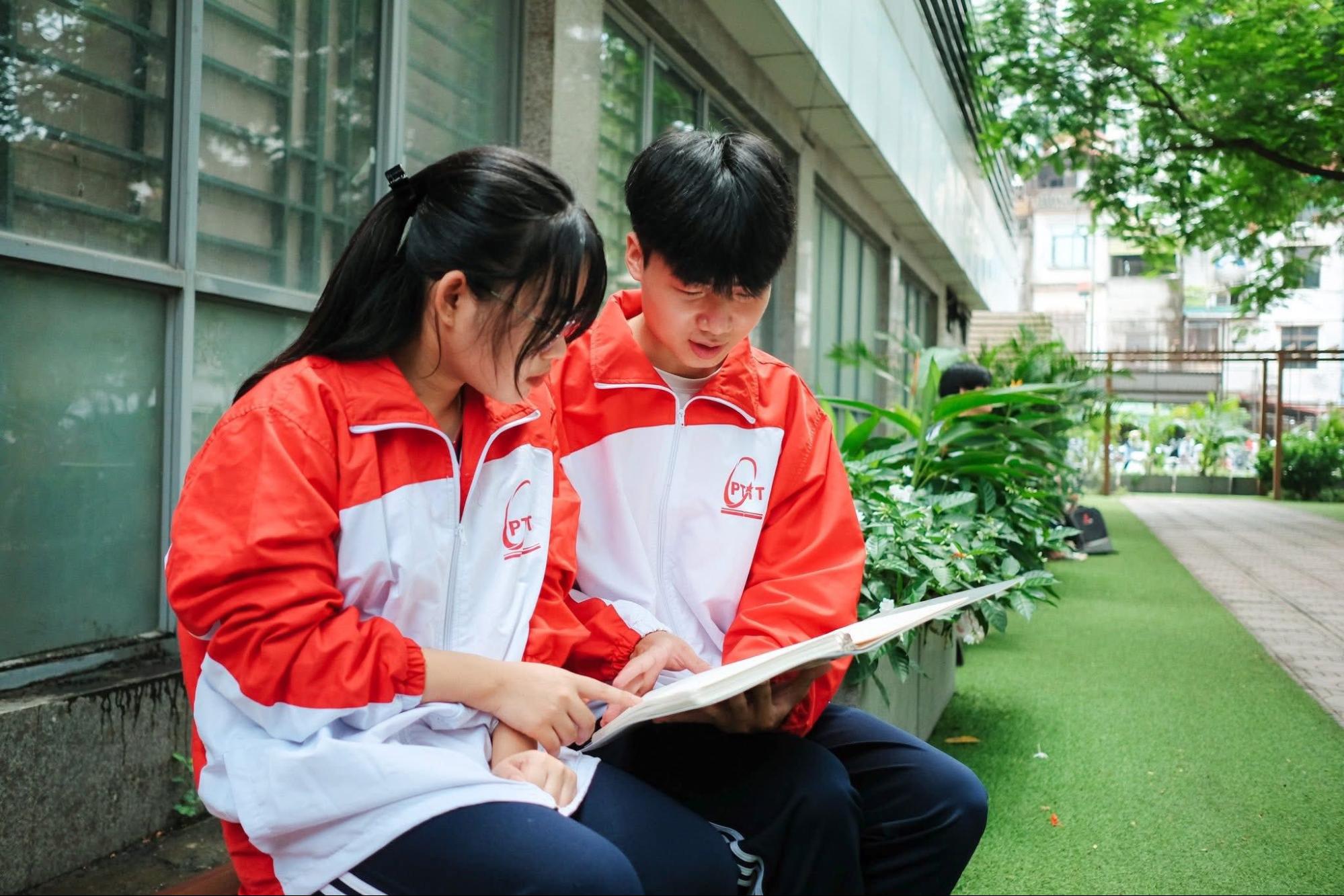 Đồng Phục PTIT Quy Định Bảng Giá Và Nơi Mua Chuẩn Nhất 1 Đồng phục PTIT nữ sinh