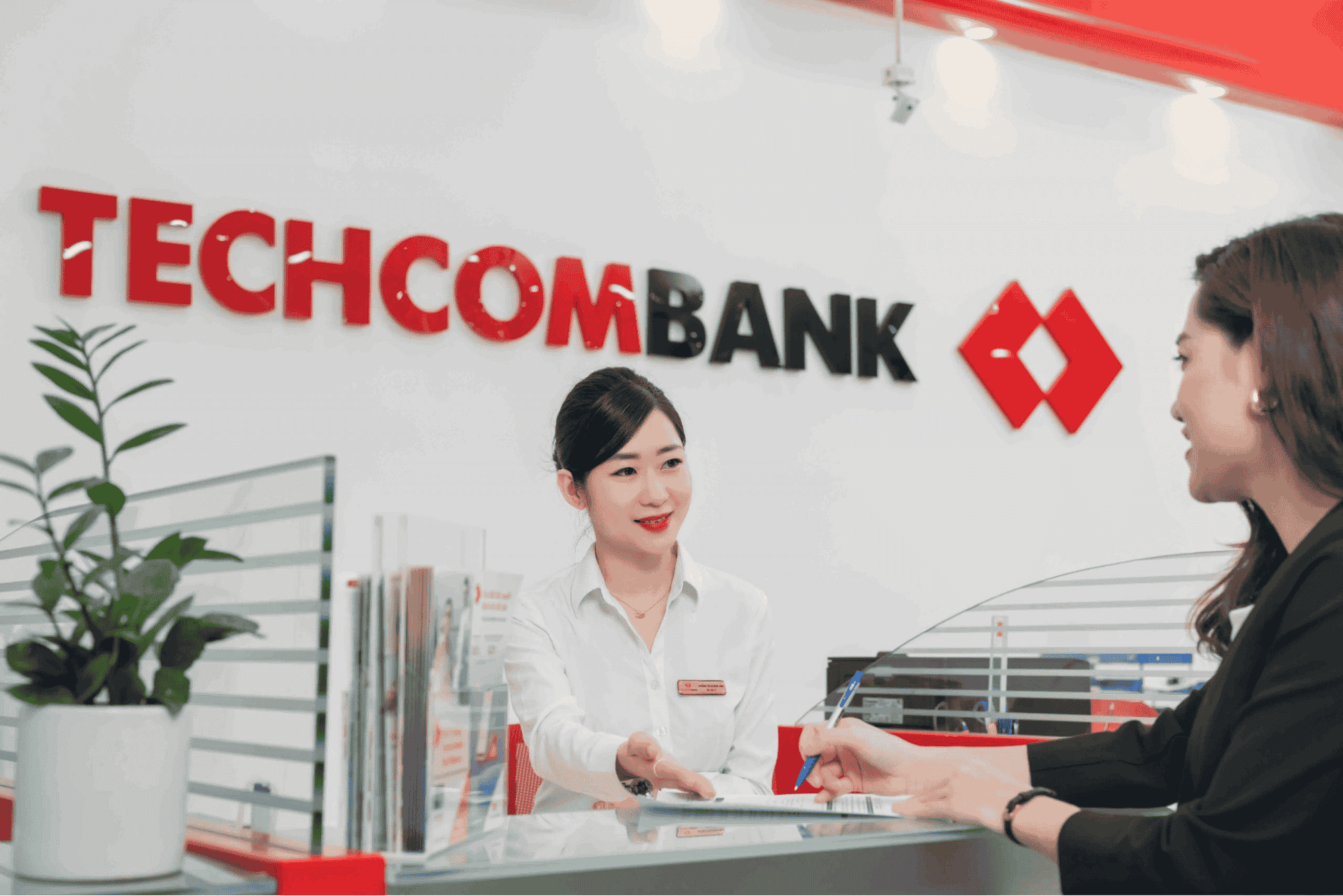 Đồng Phục Techcombank Phân Tích Thiết Kế & Giải Pháp May Đo 1 Mẫu vest đồng phục Techcombank sang trọng