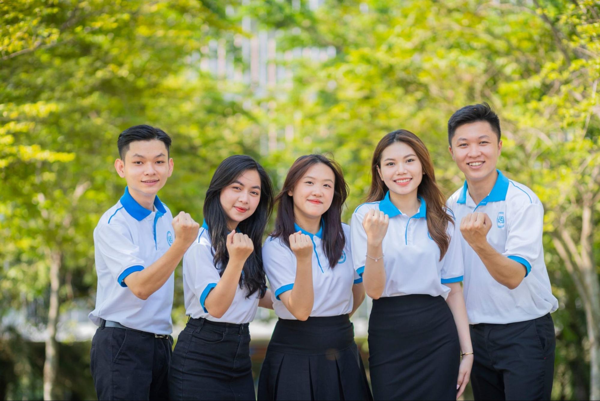 Áo thun đồng phục UEL