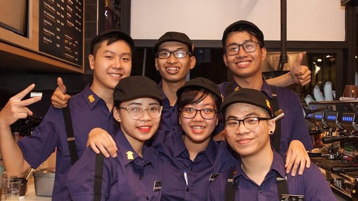 Đồng phục mcdonald qua các thời kỳ