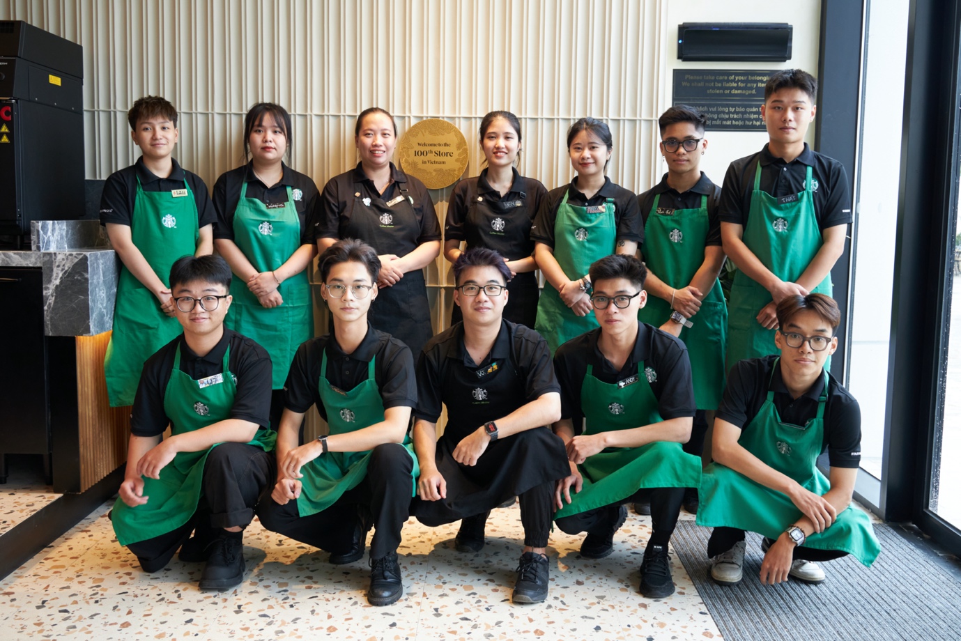 Đồng Phục Starbucks Bí Quyết Xây Dựng Thương Hiệu Quán Cafe 5 Đồng phục nhân viên starbucks