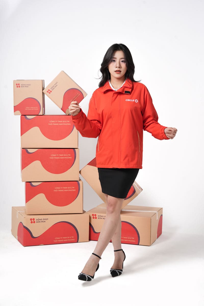 Phân Tích Chi Tiết Đồng Phục Circle K & Báo Giá May 3 đồng phục cửa hàng tiện lợi circle k