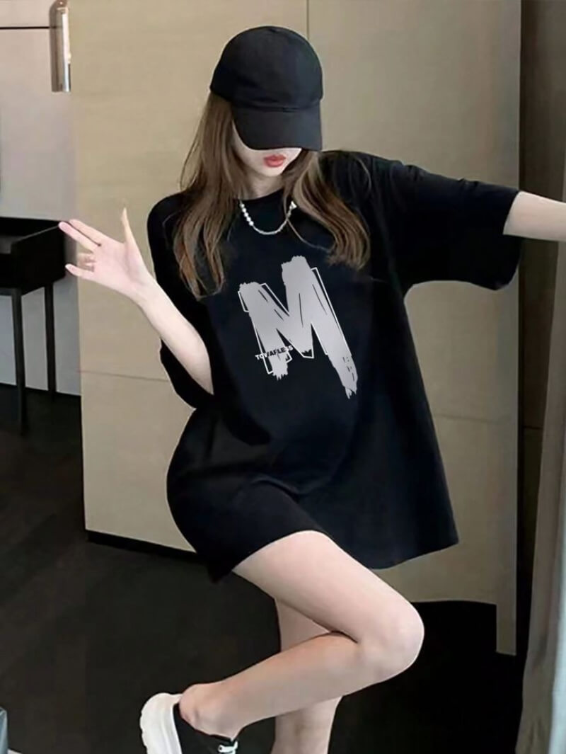 Mix đồ với áo thun oversize nữ cá tính