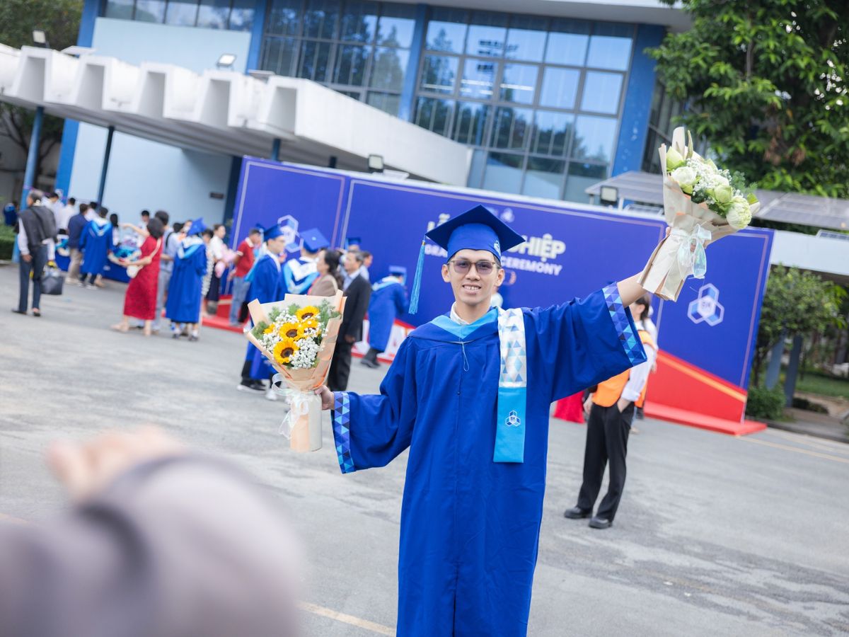 Top mẫu đồng phục Đại học Bách Khoa TPHCM