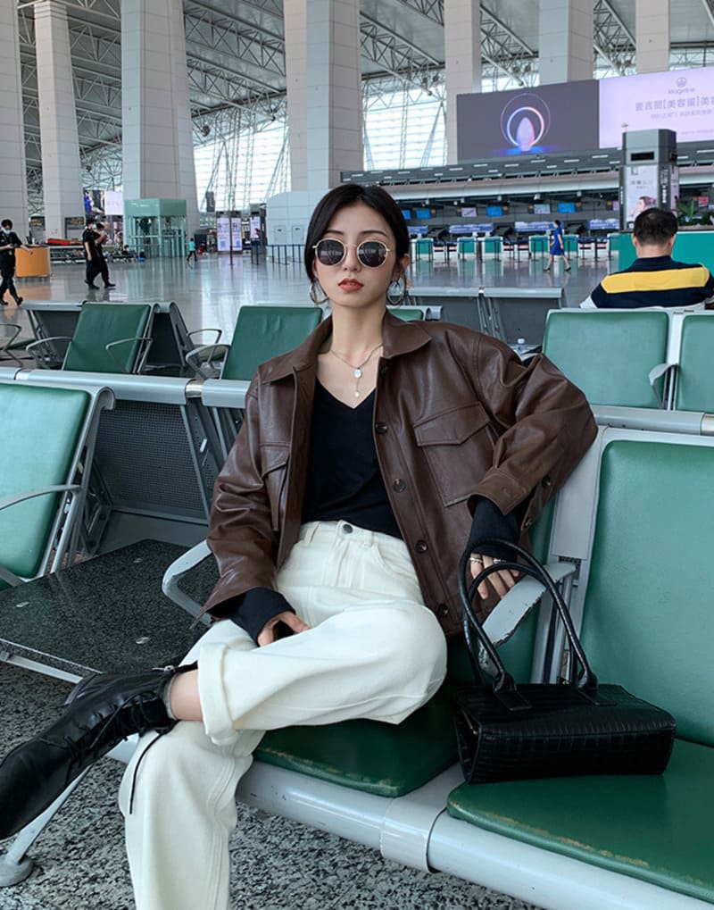 15+ Cách Phối Đồ Với Áo Khoác Da Nữ Sành Điệu Chuẩn Fashionista 5 Phối đồ với áo khoác da nữ phong cách công sở