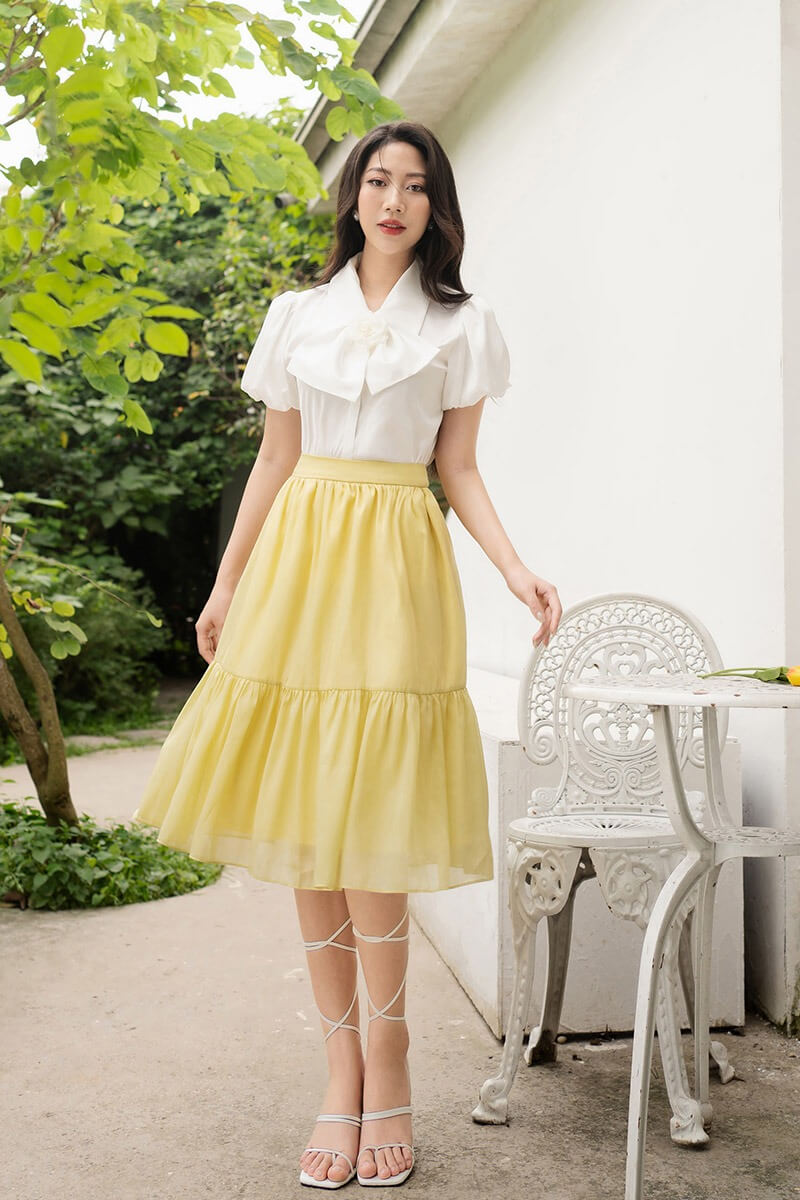 chân váy tầng dài mặc với áo croptop