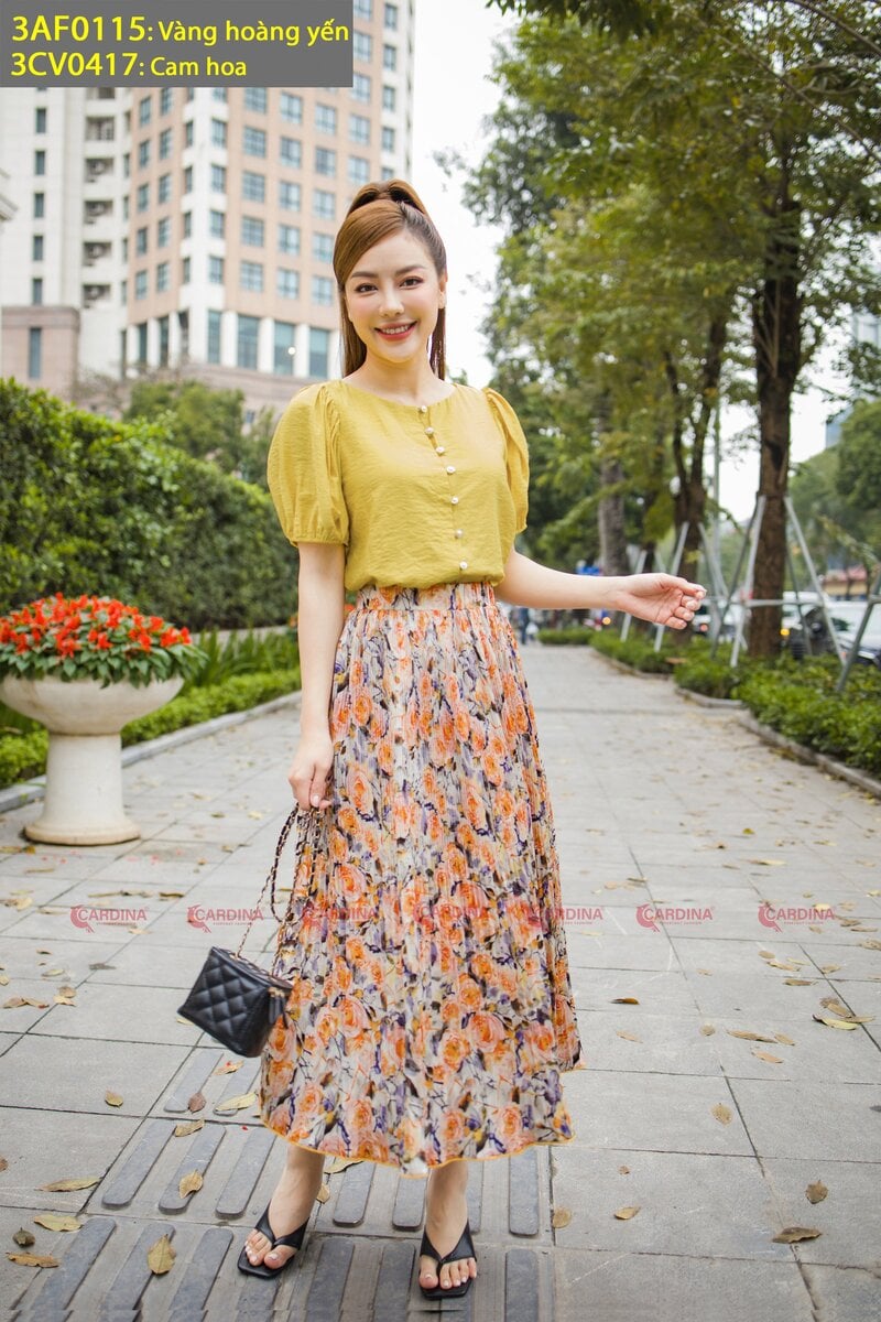 phối đồ thu đông với chân váy hoa